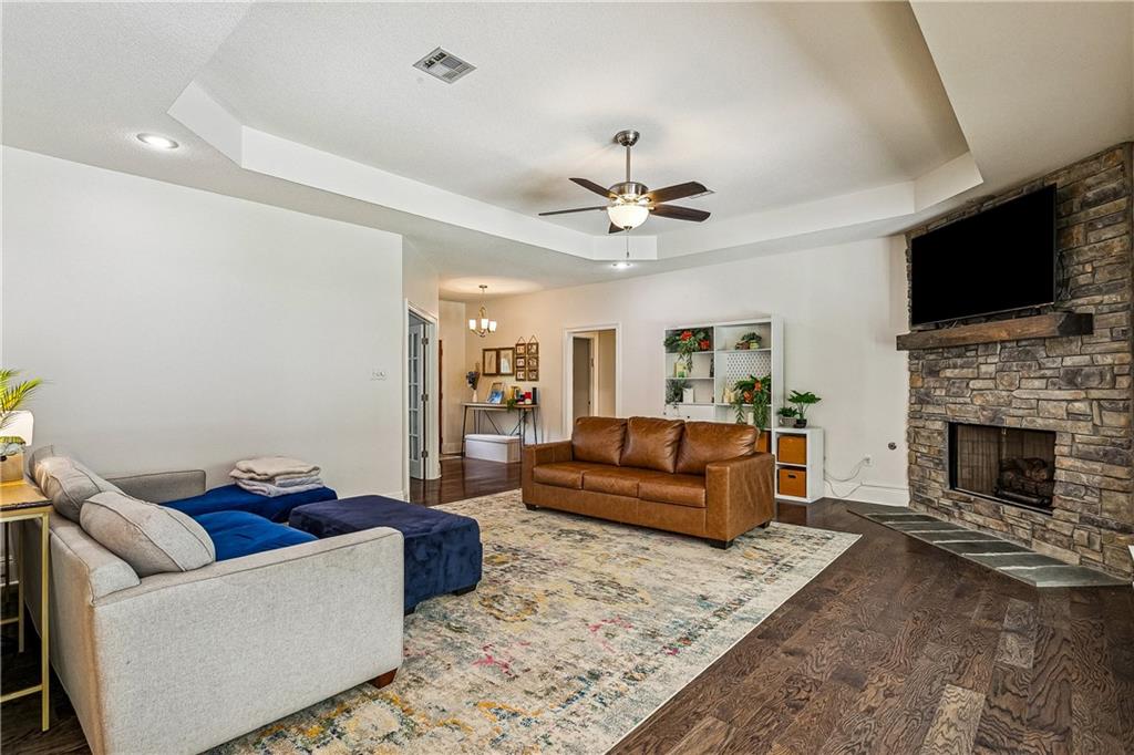 532 COVINGTON Point