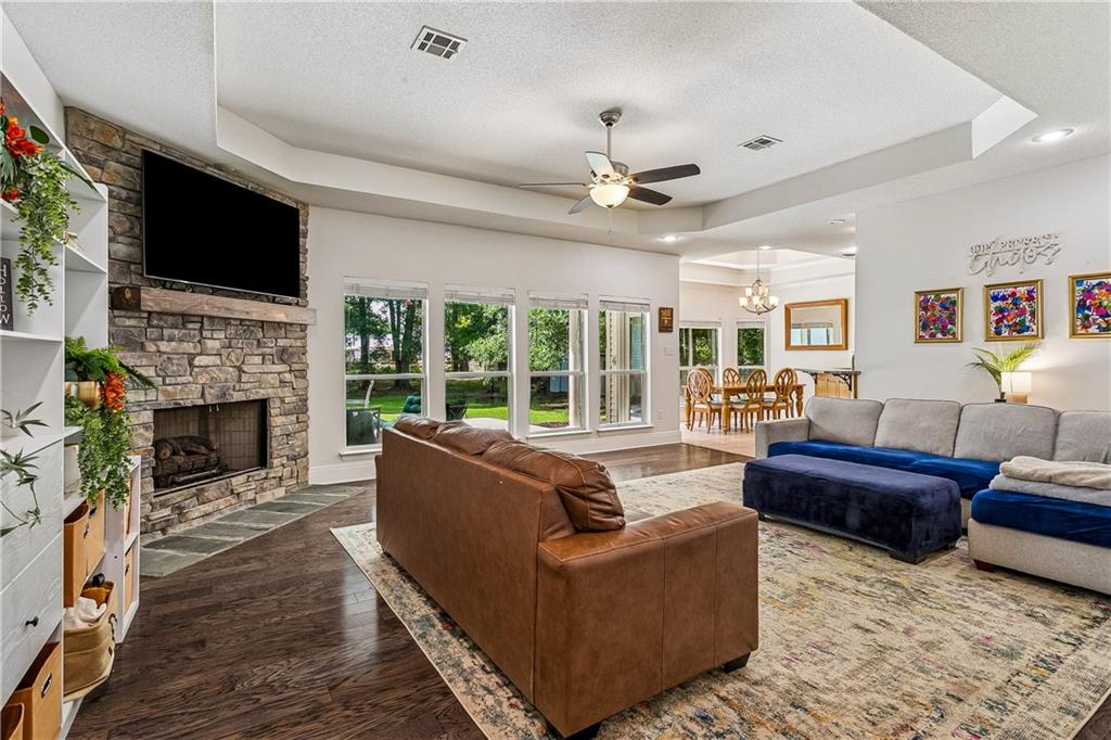 532 COVINGTON Point