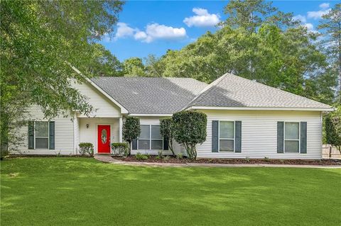 Photo of 532 COVINGTON Point, Covington, LA 70433 (MLS # 2559860)