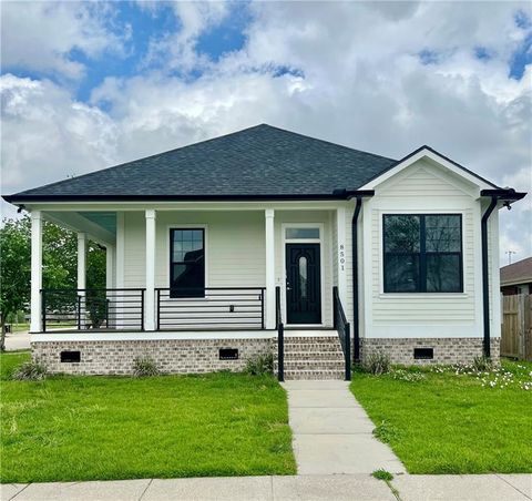 8501 PRINCE Drive Chalmette LA 70043