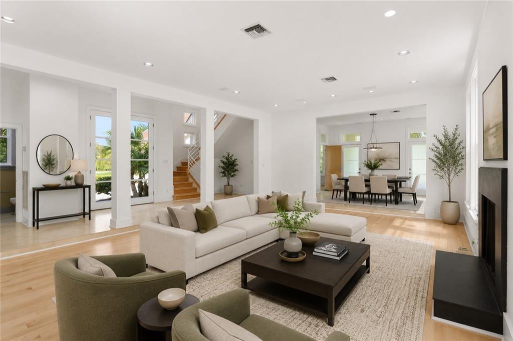 8 SHOAL CREEK Drive