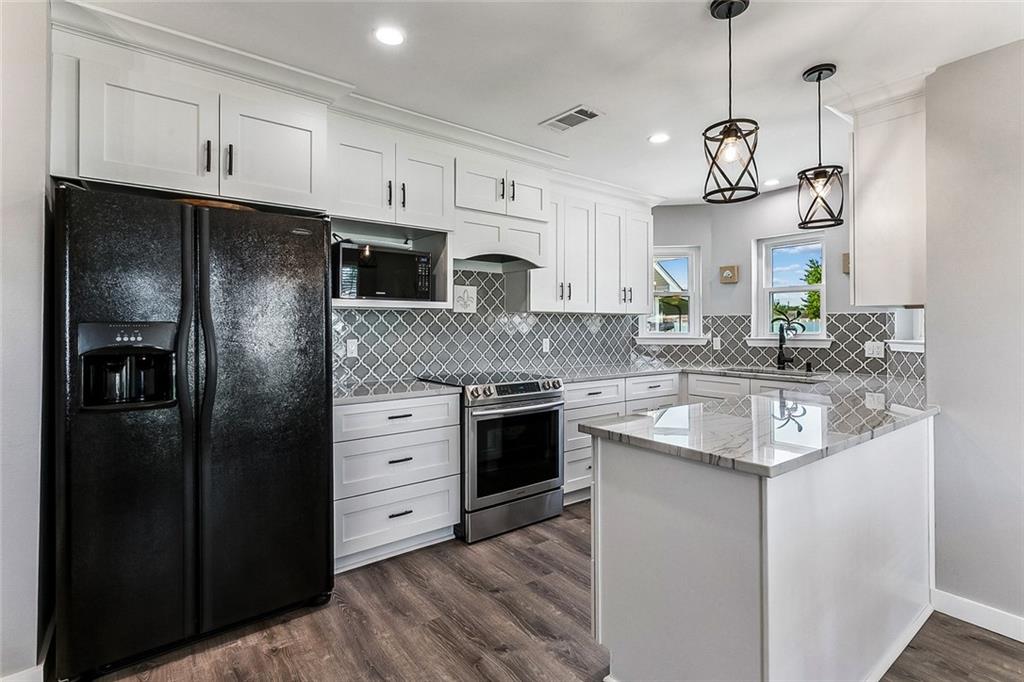 315 DAVIS Drive
