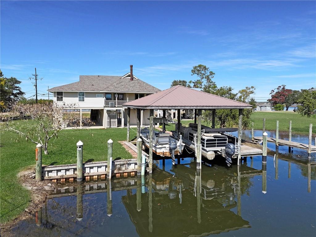 275 CARR Drive