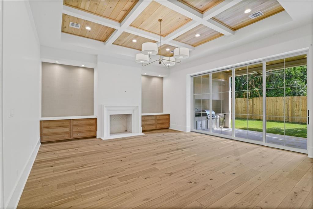111 ARLINGTON Drive