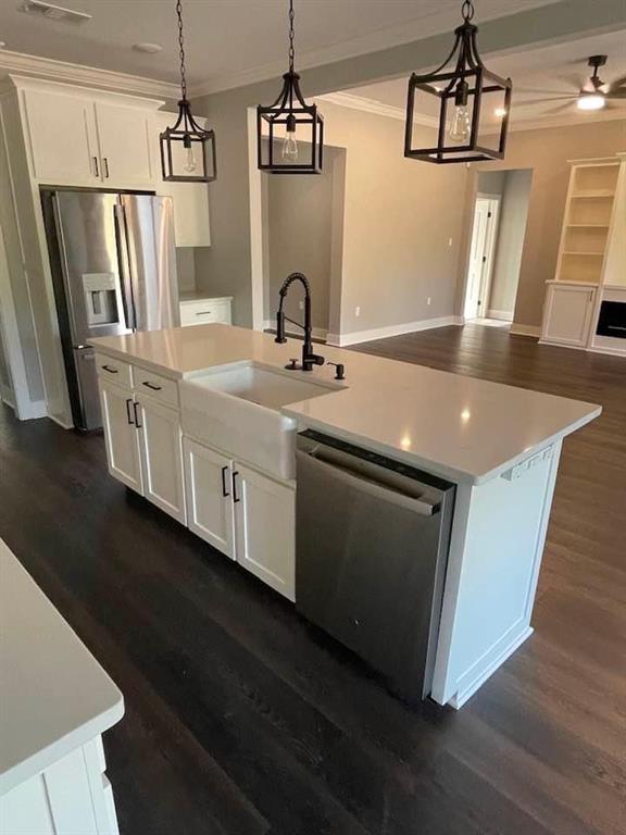 Holden, Louisiana 70744, United States, 4 Bedrooms Bedrooms, ,4 BathroomsBathrooms,Residential,Pending,70619