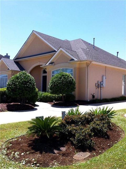 1746 WEDGWOOD Drive Harvey LA 70058