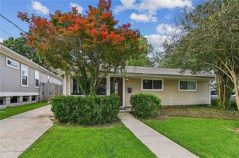 Photo of 3208 39TH Street, Metairie, LA 70001 (MLS # 2558240)