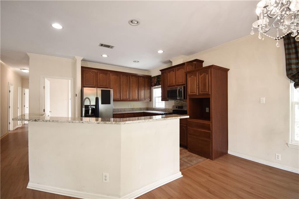 105 NORTON Avenue