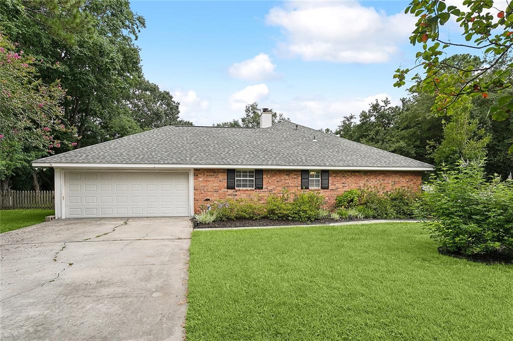 Mandeville, Louisiana 70448, United States, 3 Bedrooms Bedrooms, ,2 BathroomsBathrooms,Residential,Active,87894