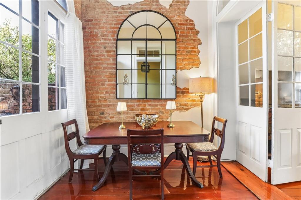 1231 CHARTRES Street 2