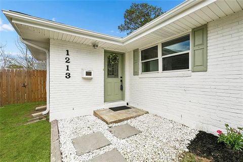 Photo of 1213 MASON SMITH Street, Metairie, LA 70003 (MLS # 2545968)