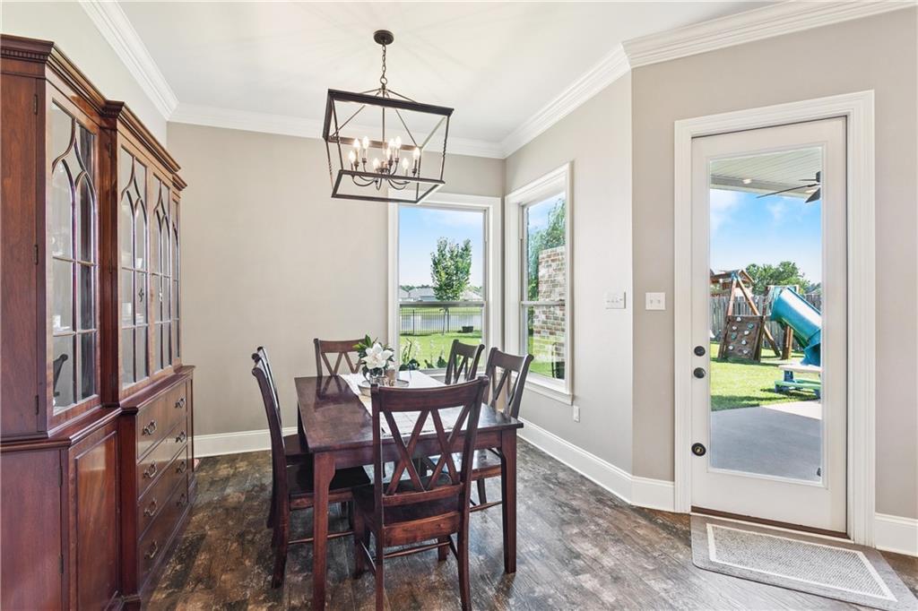 1084 CYPRESS CROSSING Drive