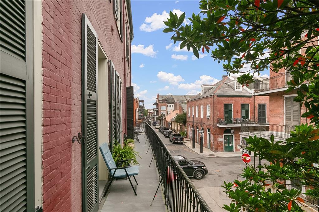 838 CHARTRES Street