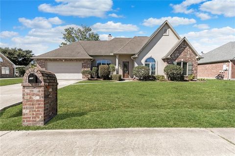 106 ROSELAND Drive Luling LA 70070