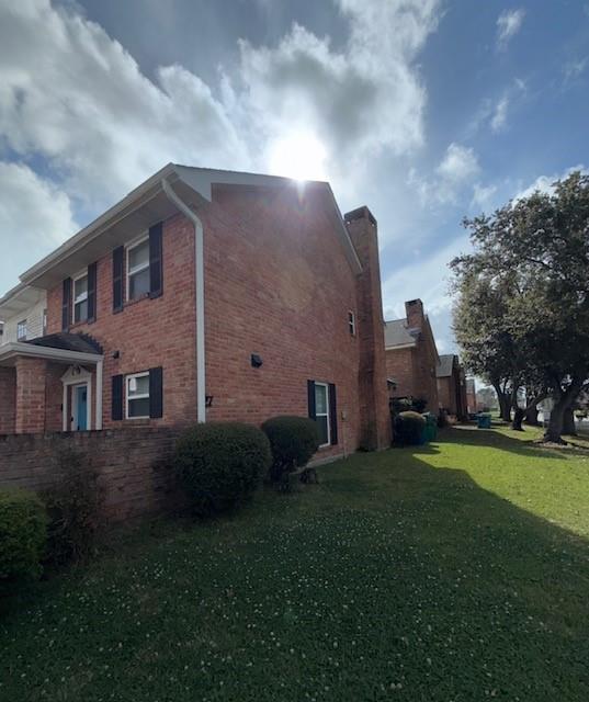 27 BRANDON HALL Drive C