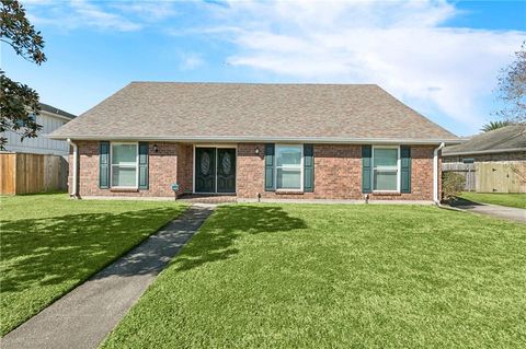 Photo of 17 EVERGLADES Street, Kenner, LA 70065 (MLS # 2545059)