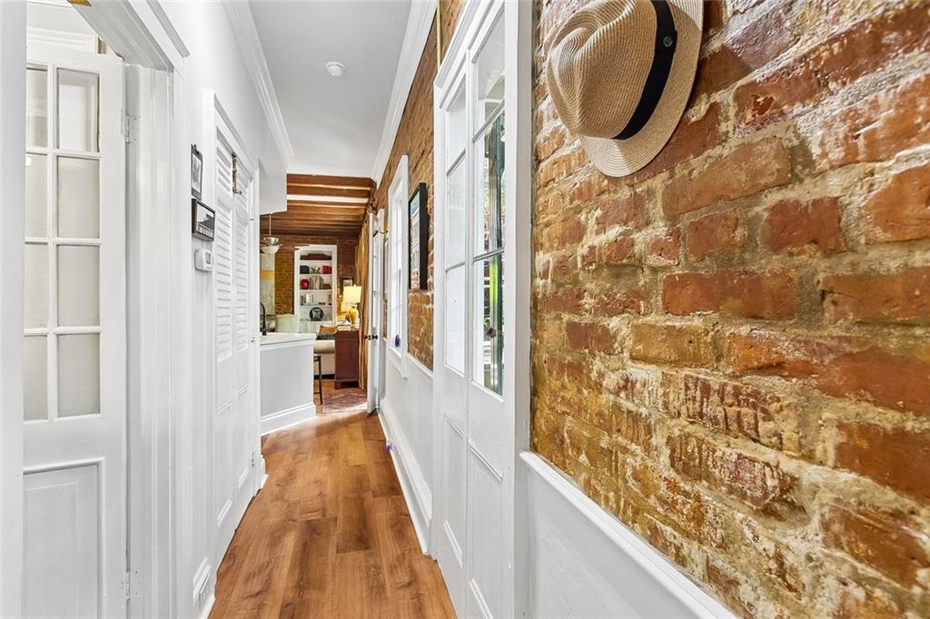 817 BURGUNDY Street D