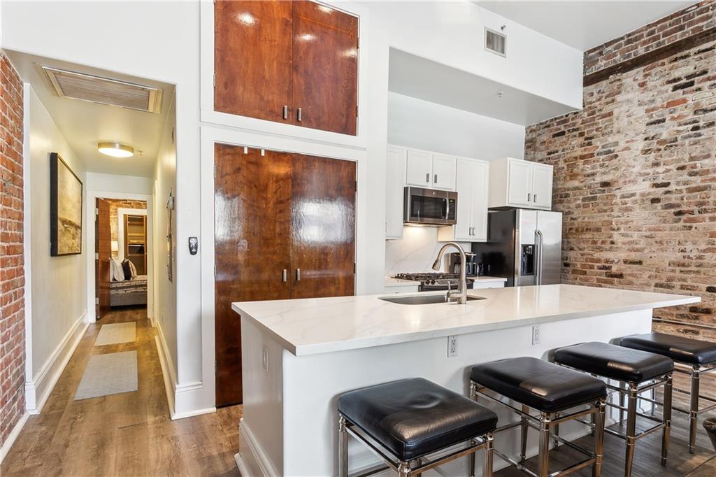 New Orleans, Louisiana 70130, United States, 2 Bedrooms Bedrooms, ,2 BathroomsBathrooms,Residential,Active,45209