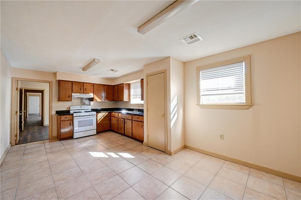 New Orleans, Louisiana 70114, United States, 4 Bedrooms Bedrooms, ,2 BathroomsBathrooms,Residential,Active,237374