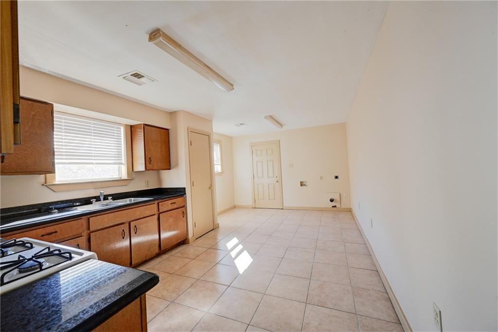 New Orleans, Louisiana 70114, United States, 4 Bedrooms Bedrooms, ,2 BathroomsBathrooms,Residential,Active,237374