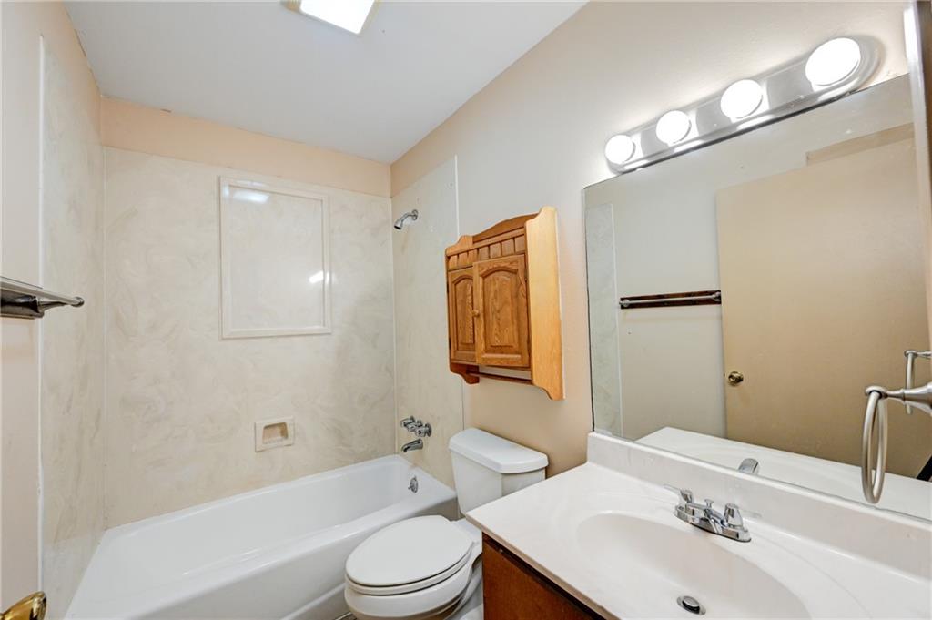 New Orleans, Louisiana 70114, United States, 4 Bedrooms Bedrooms, ,2 BathroomsBathrooms,Residential,Active,237374