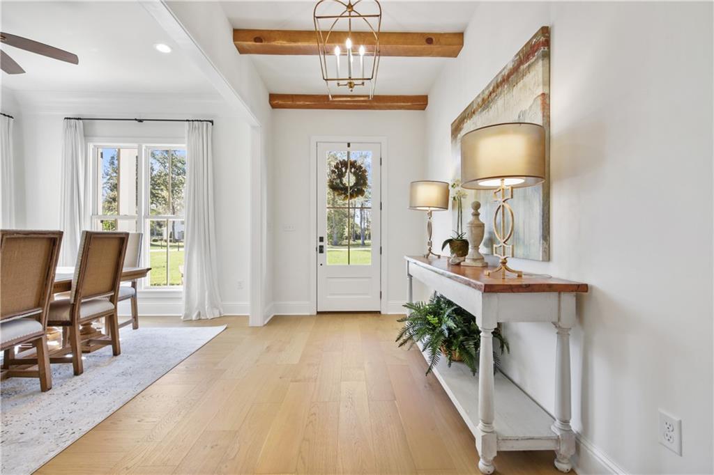 121 PONTCHARTRAIN OAKS Drive