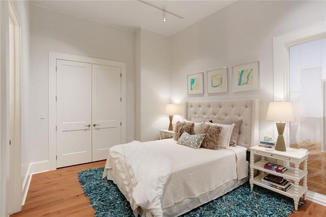 New Orleans, Louisiana 70130, United States, 2 Bedrooms Bedrooms, ,2 BathroomsBathrooms,Residential,Pending,70098