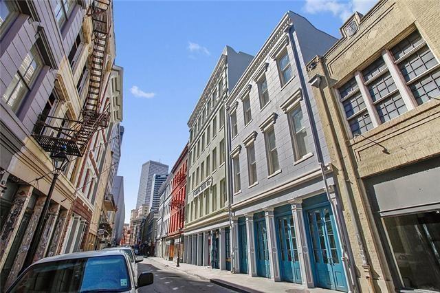 New Orleans, Louisiana 70130, United States, 2 Bedrooms Bedrooms, ,2 BathroomsBathrooms,Residential,Pending,70098