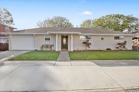 2016 PELITERE Cove Chalmette LA 70043