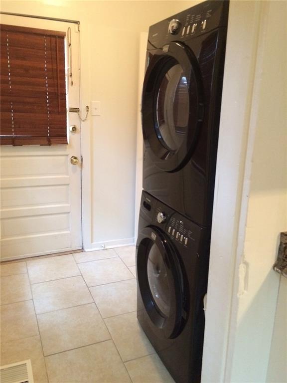 New Orleans, Louisiana 70118, United States, 2 Bedrooms Bedrooms, ,1 BathroomBathrooms,Residential,Active,93036