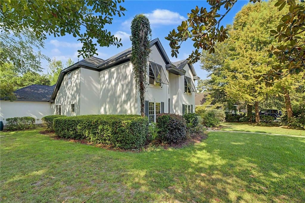 11 AUDUBON Lane