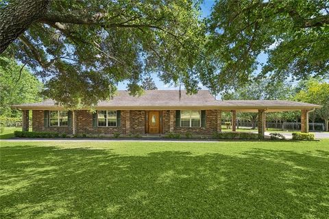 Photo of 205 HENRI Street, Folsom, LA 70437 (MLS # 2553436)