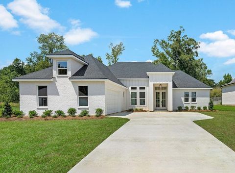 600 KRISTIAN Court Madisonville LA 70447