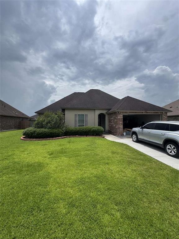 Photo 1 of 15 — 42159 BALD EAGLE Avenue, Prairieville, LA 70769