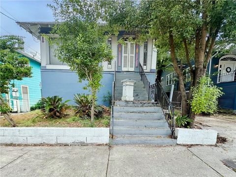 3625 NAPOLEON Avenue New Orleans LA 70125