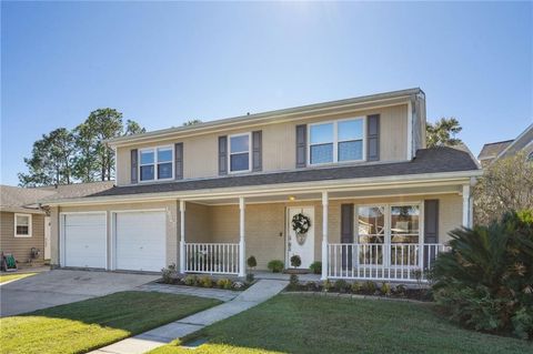 1425 DRAKE Lane Gretna LA 70056