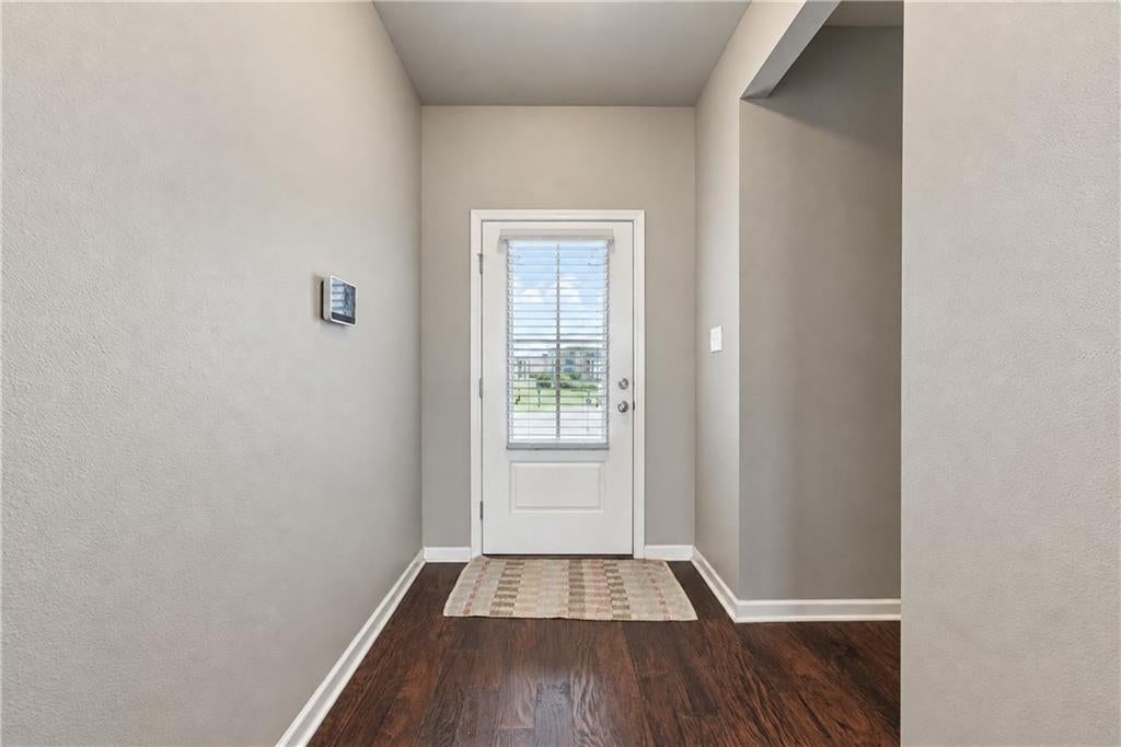 709 LAKESHORE VILLAGE Drive