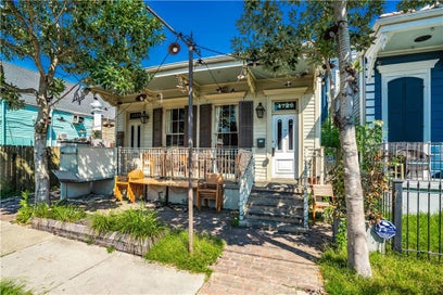 4729 MAGAZINE Street New Orleans LA 70115