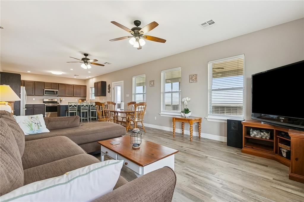 25725 CHEF MENTEUR Highway