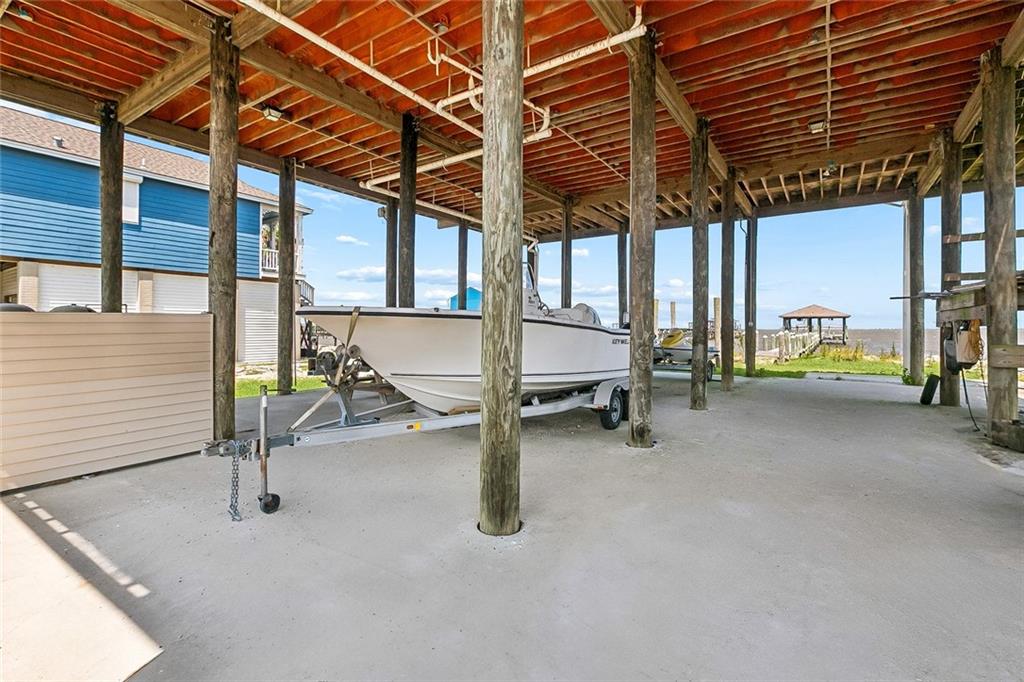 25725 CHEF MENTEUR Highway