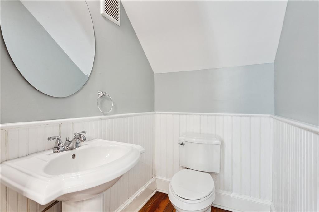 New Orleans, Louisiana 70119, United States, 3 Bedrooms Bedrooms, ,3 BathroomsBathrooms,Residential,Active,53557