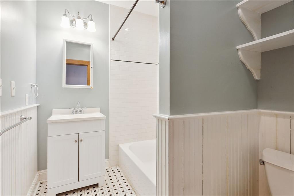 New Orleans, Louisiana 70119, United States, 3 Bedrooms Bedrooms, ,3 BathroomsBathrooms,Residential,Active,53557