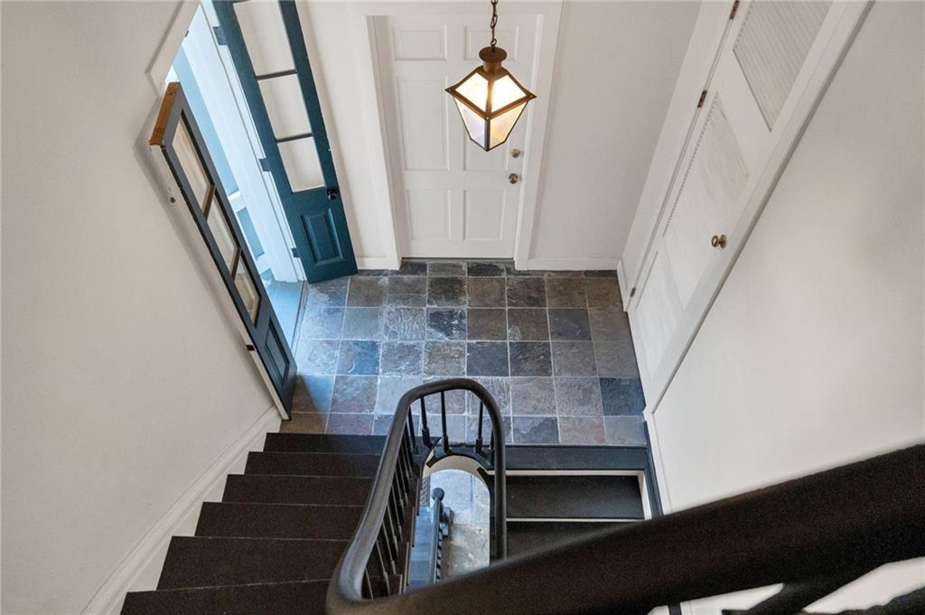 415 BURGUNDY Street 3A