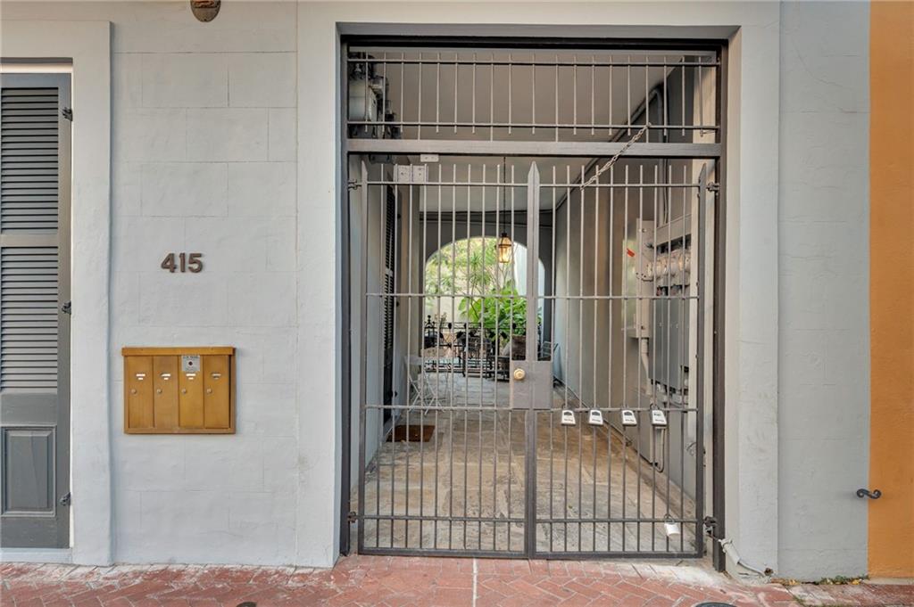 415 BURGUNDY Street 3A