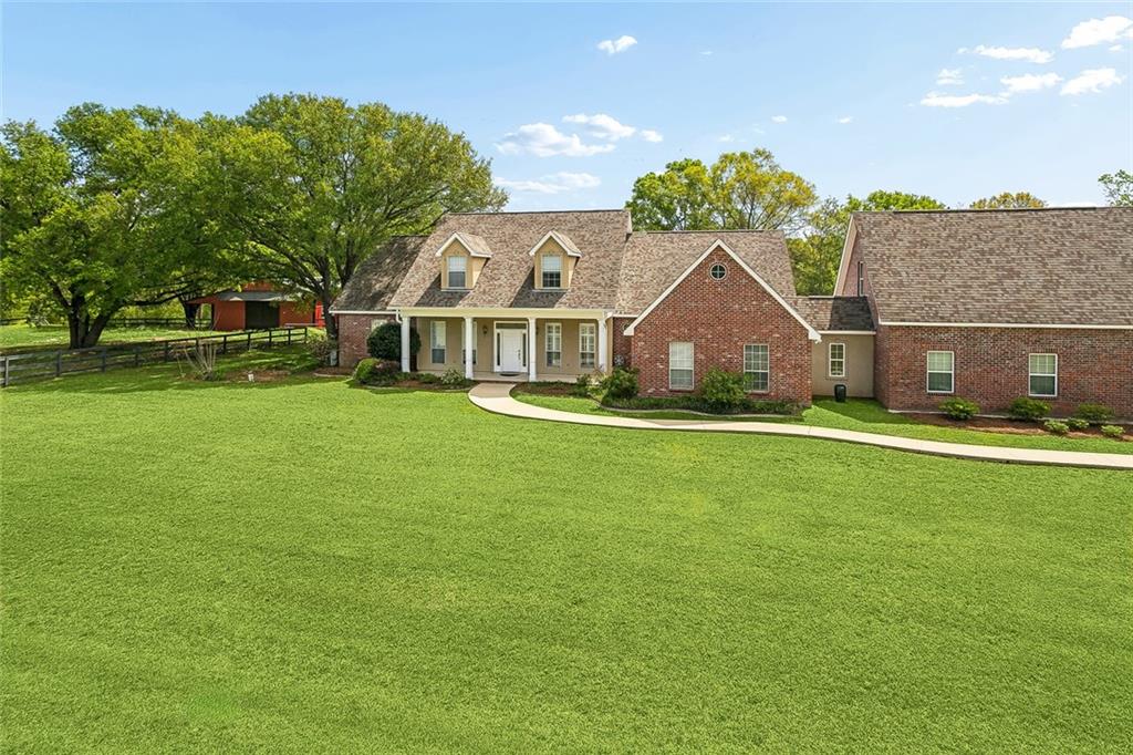 10 BLEU LAKE Drive
