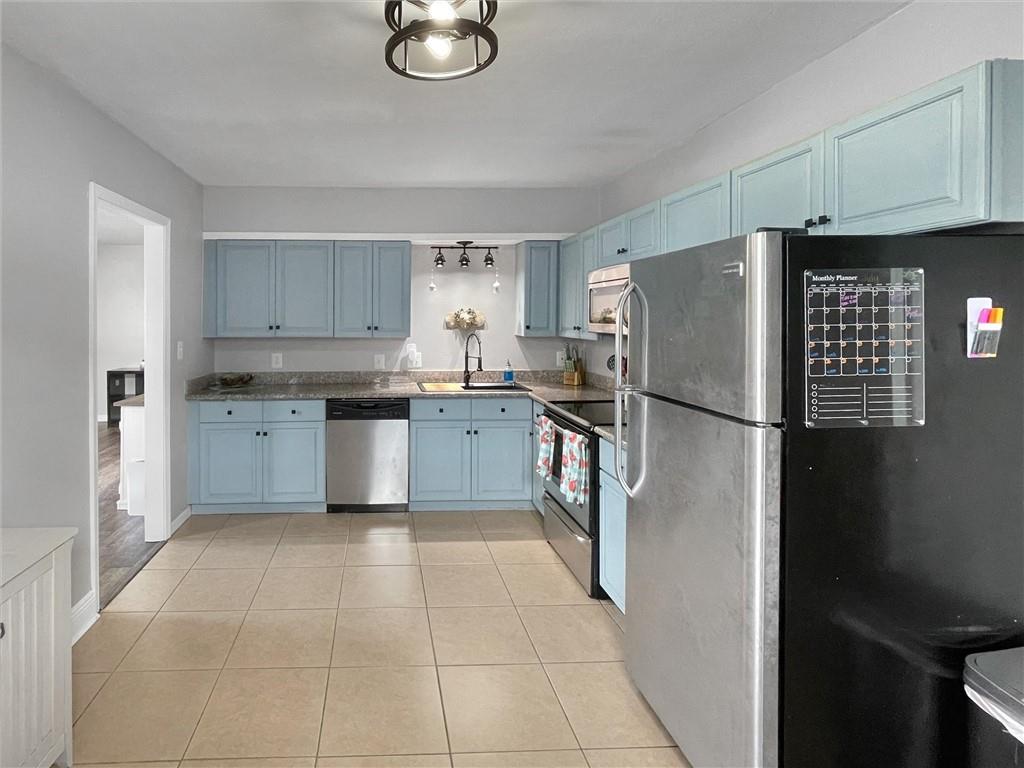 3113 IVY Place