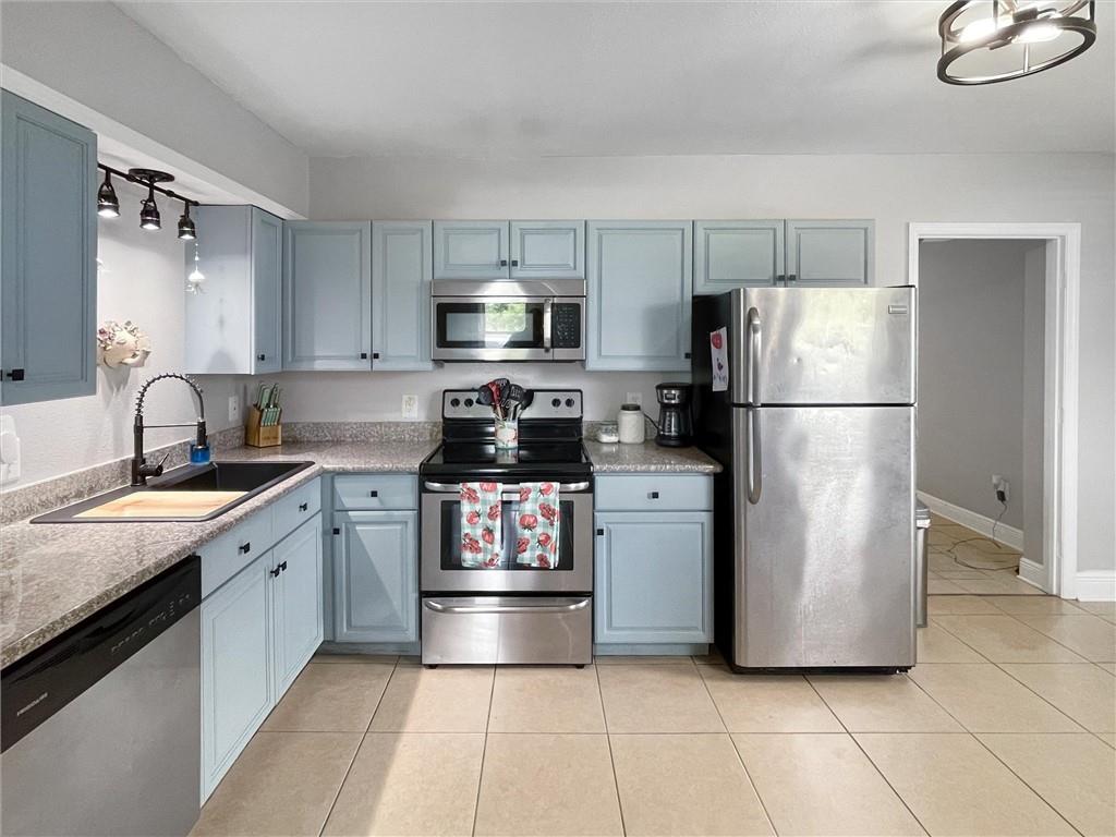 3113 IVY Place