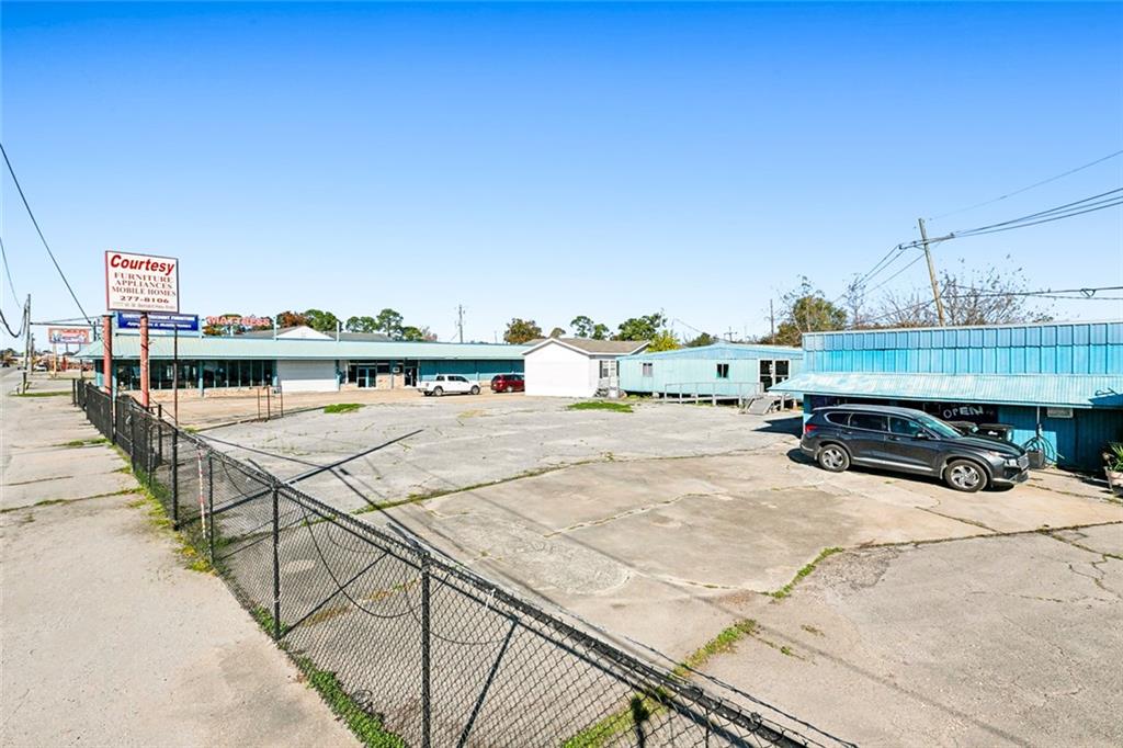7777 W SAINT BERNARD Highway