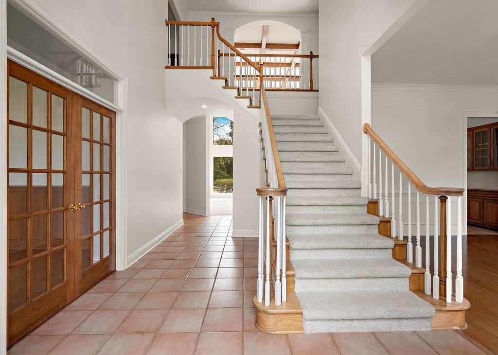 119 MAPLE RIDGE Way