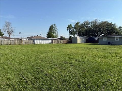 2421 MAUREEN Lane Meraux LA 70075